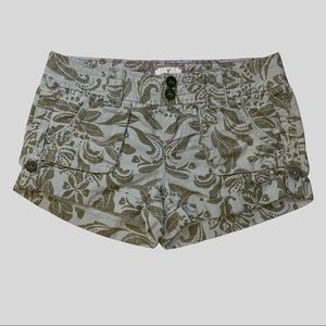 American Eagle Shorts Size 0 (Like New Condition)